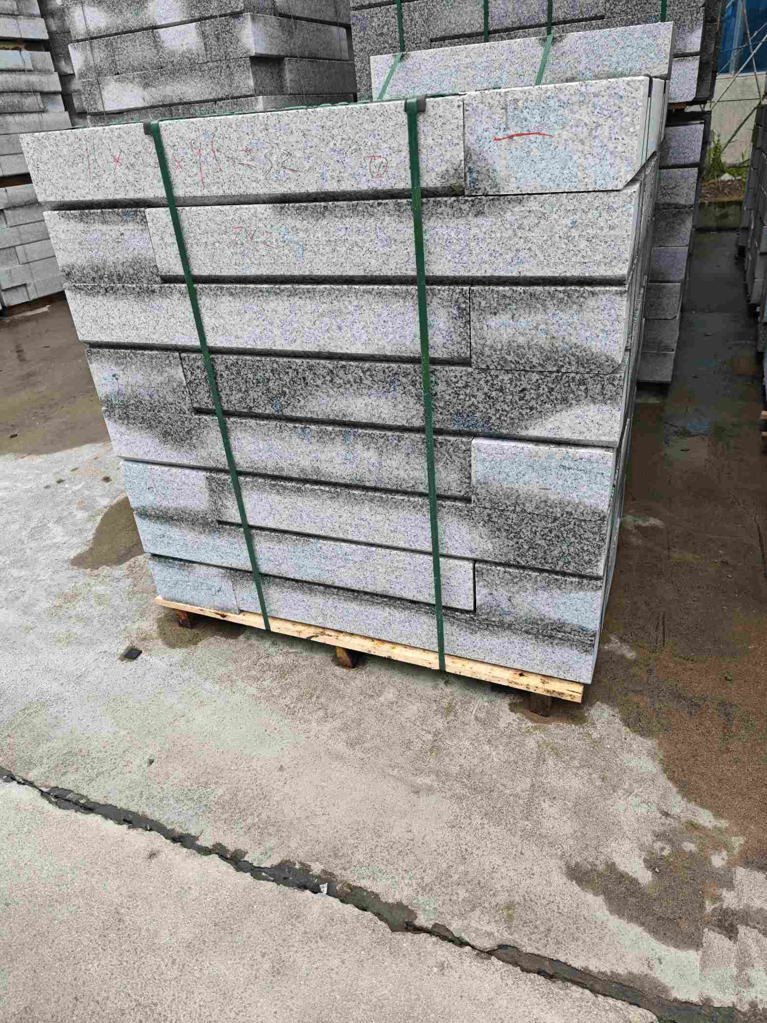 徐州芙蓉白路牙石，马路牙子